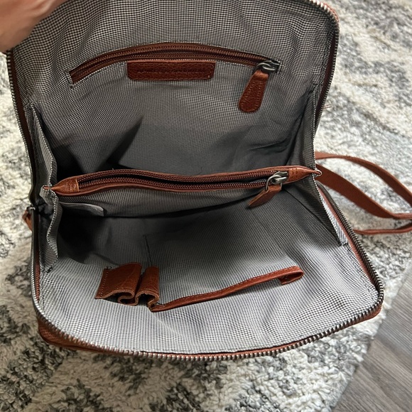 Elegant Brown Leather Women's Backpack - Picture 8 of 8